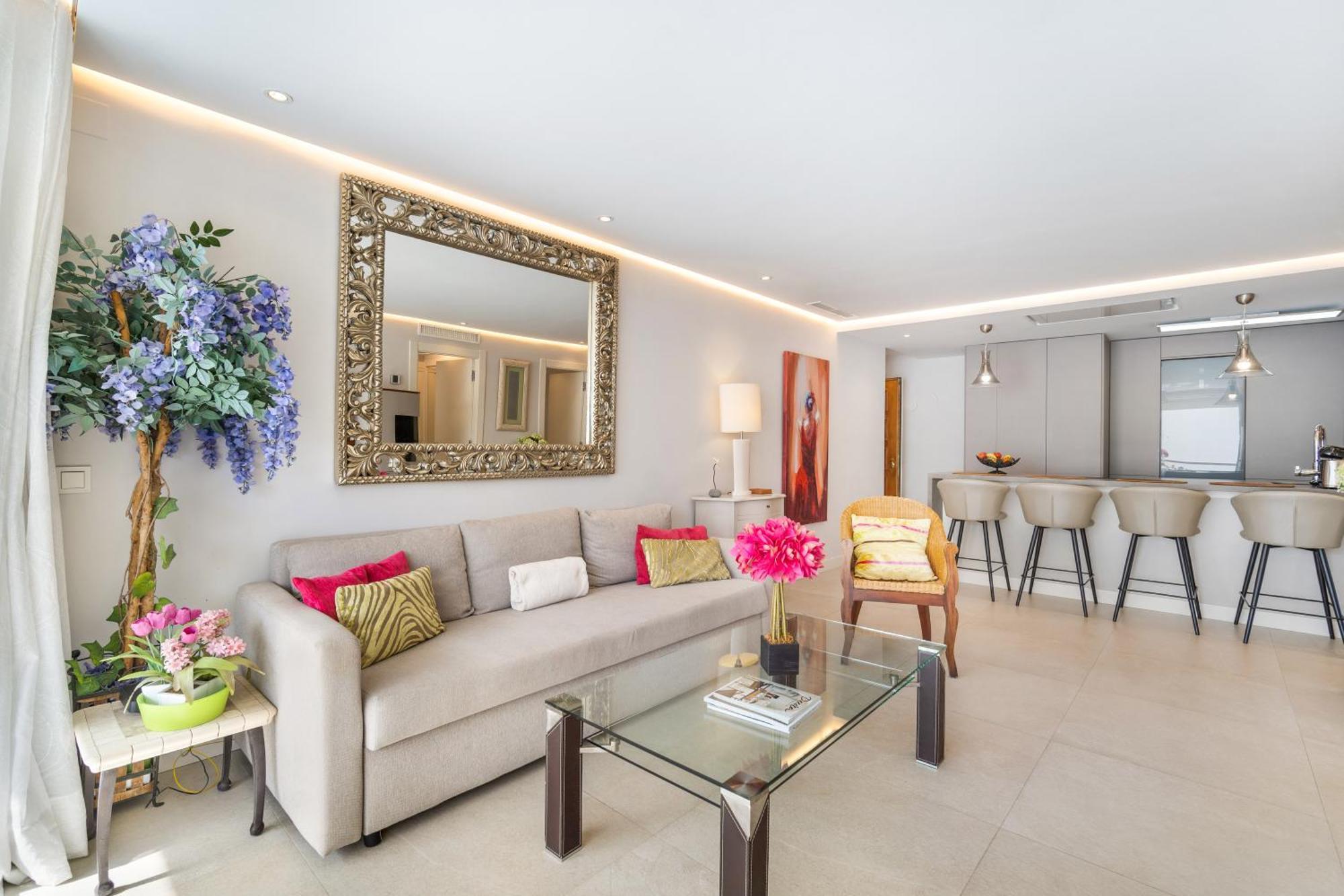Elegant Marbella Beachside Exterior photo