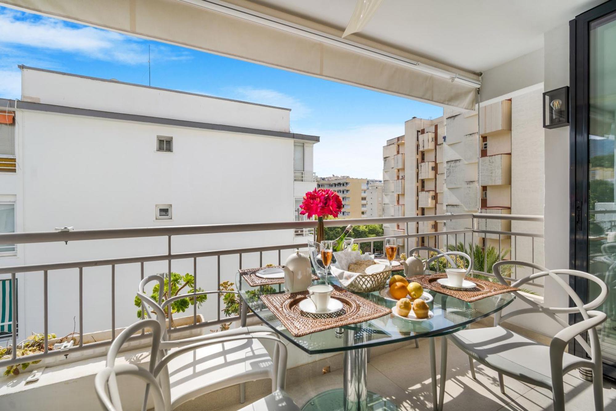 Elegant Marbella Beachside Exterior photo